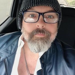 Meet your Posher, Troy